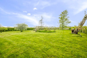 Photo 27- click for photo gallery